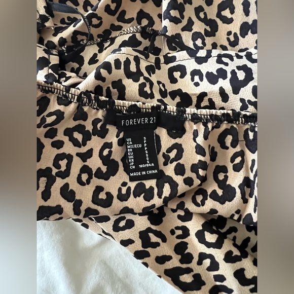 Forever 21 animal print tank crop top - Picture 2 of 5